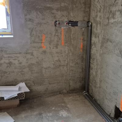 Rozvody vody v roubence ve Zdislavě